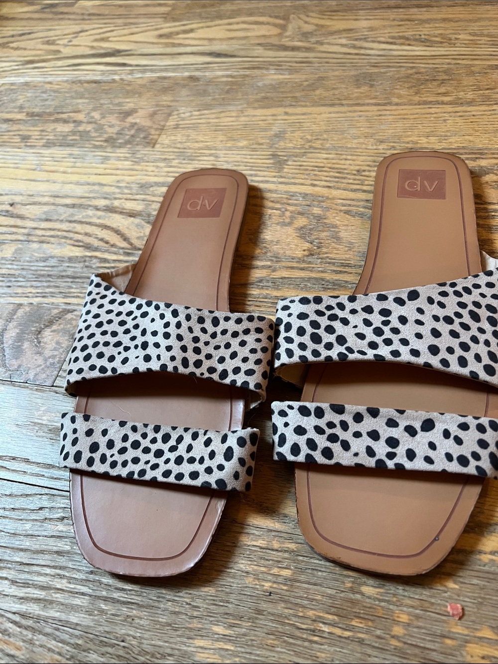 DV by Dolce Vita Tan and black leopard style sandals  size 11